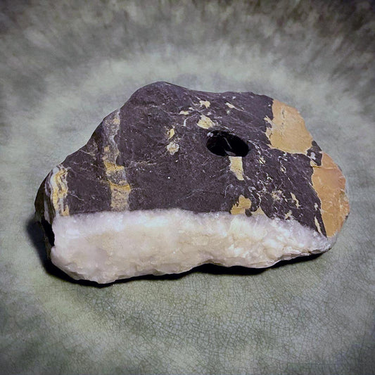 Ol White Line - banded sedimentary with white quartz 